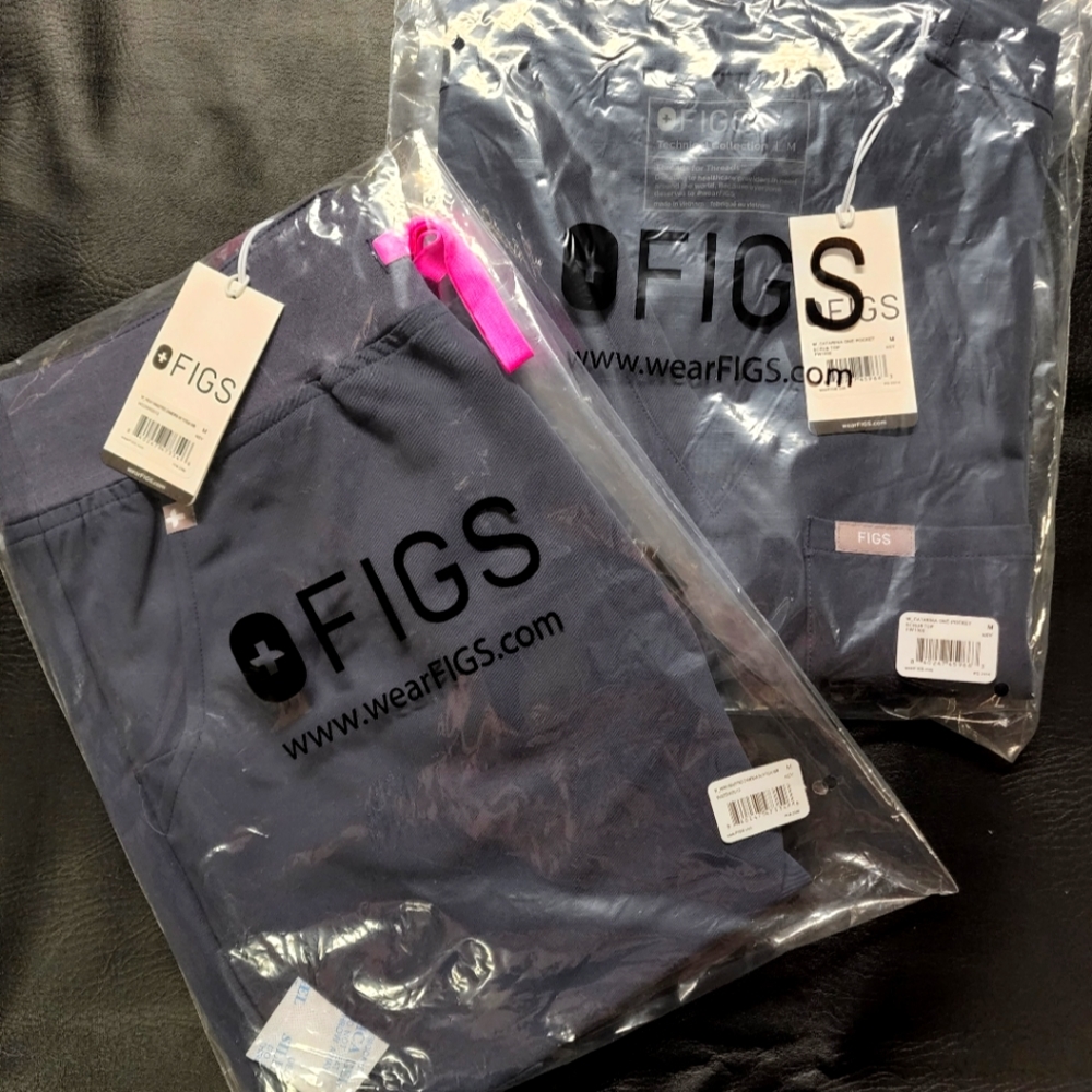 FIGS High Waisted Night Sky jogger scrub set